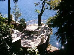 Xtrallusion photo gallery of Italy. Photos, pictures, images and photographs of the Italian Rivieras, the Italian Lakes, the Italian Alps, the Cinque Terre, the Amalfi coast and some of the most beautiful corners of Italy. Plus photos of Italian cities such as Pisa, Milan, Genoa and Rome.